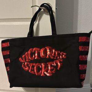 Victoria Secret tote or overnight bag large size 20”x13”, zipper, inside pocket